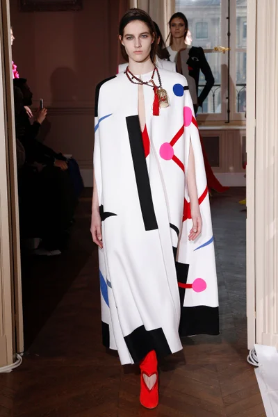 Look 32